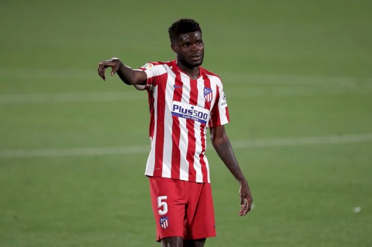 'It's happening!'- Arsenal fans go nuts after what Thomas Partey's brother did on Instagram