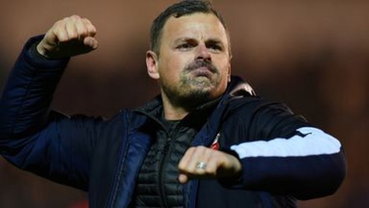 Richie Wellens Leaves Swindon for Salford City as a manager.