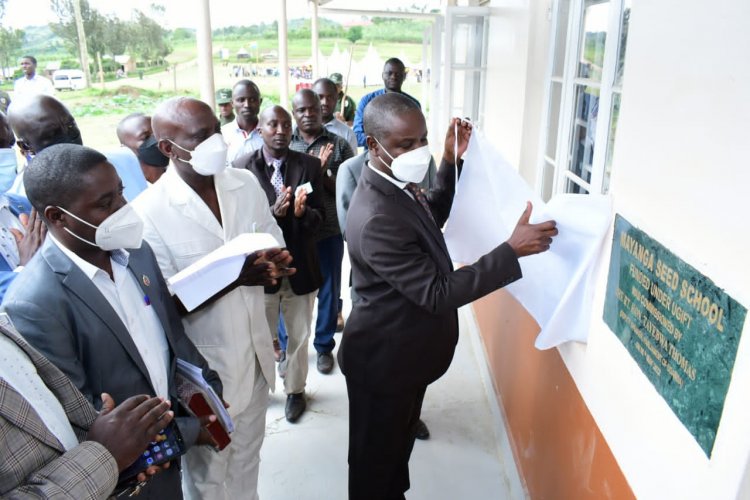 Deputy Speaker  Tayebwa commissions seed school in Mitooma district