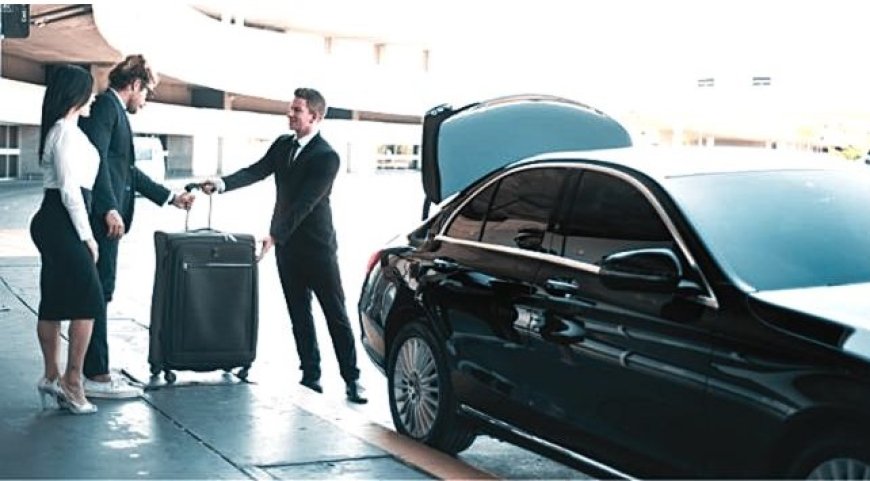 7 Essential Tips for Stress-Free Business Travel with Limo Rental Toronto