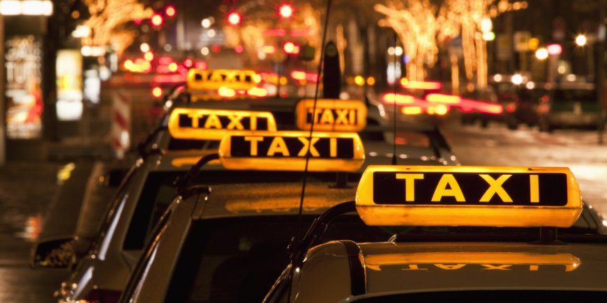 Why Are Private Taxi Services Ideal for Business Travelers?