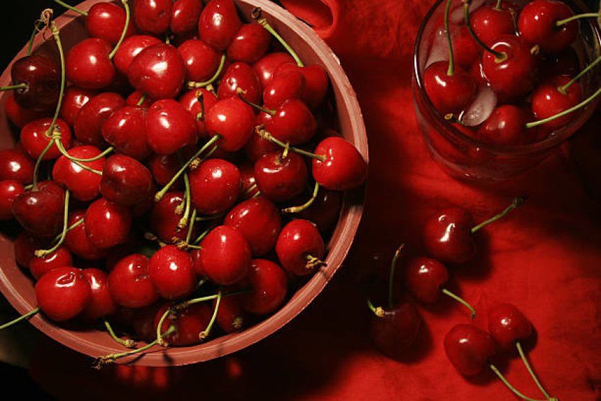 The Benefits of Montmorency Cherry Capsules: Nature’s Little Powerhouse