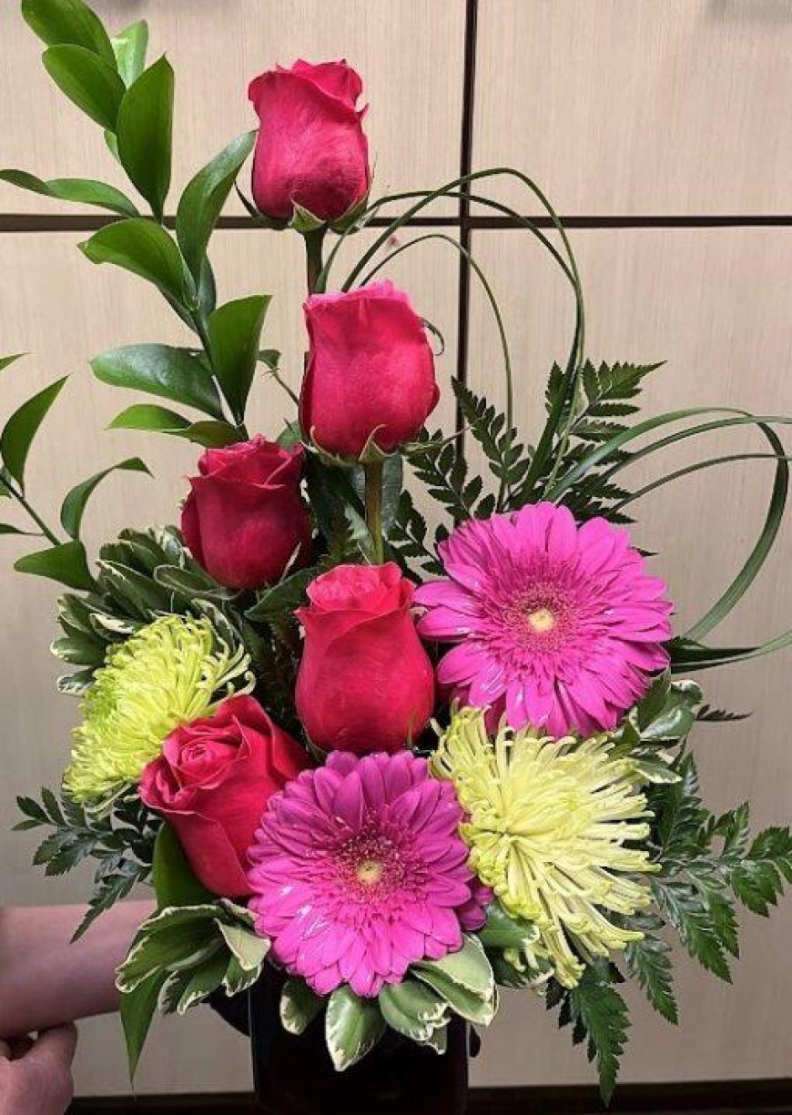 JMK Florist: Newborn Flower Delivery Calgary – Celebrate with Tropical Blooms