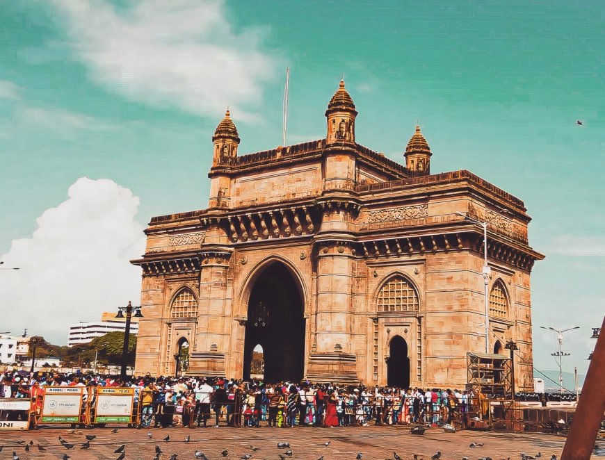 Best Places to Visit in Mumbai: Attractions, Hotels, and More