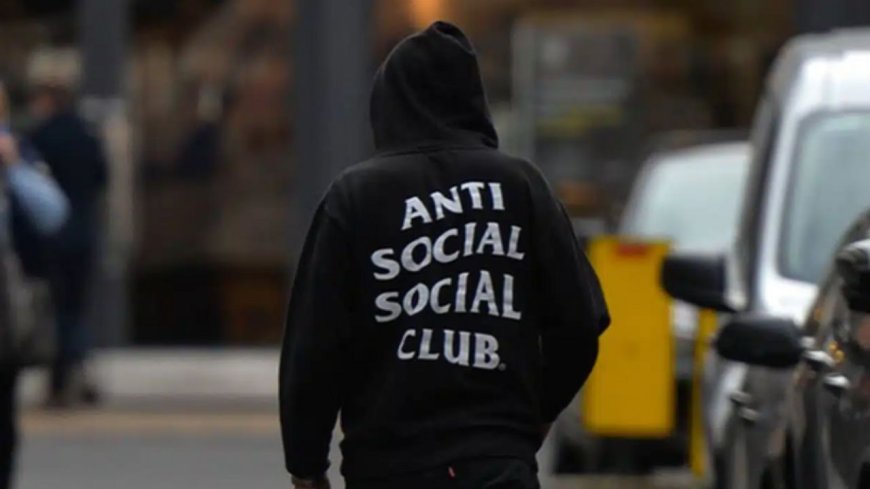 Mastering the Casual Look with the Anti Social Social Club Hoodie