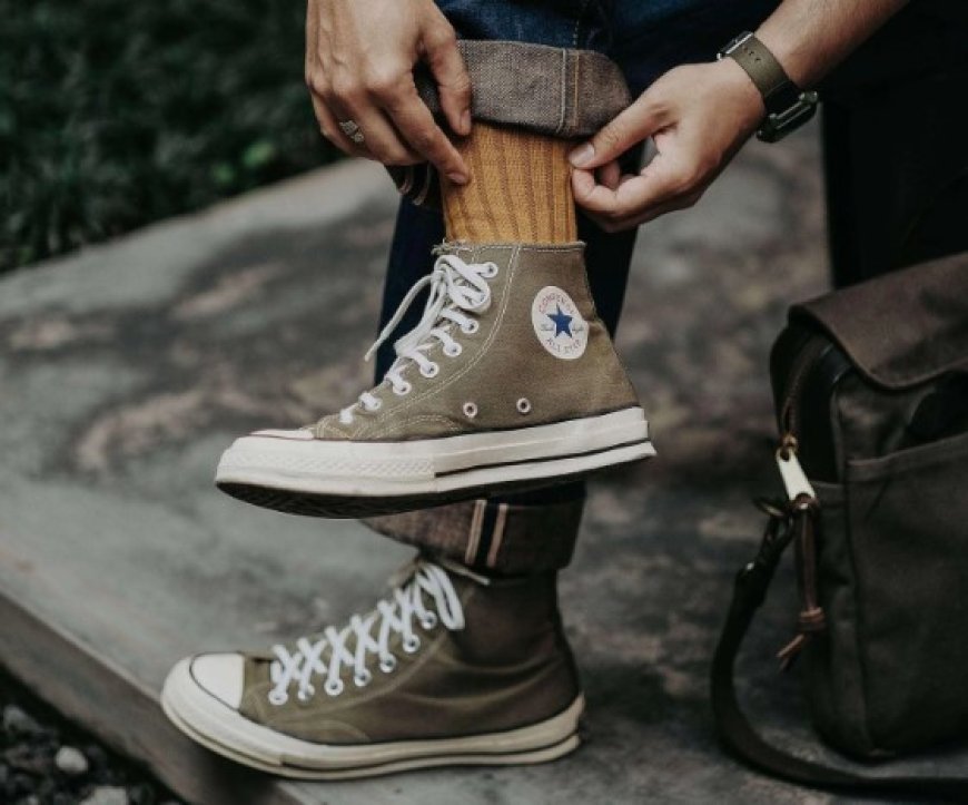 Express Your Personality with the Best Men's Colorful Socks