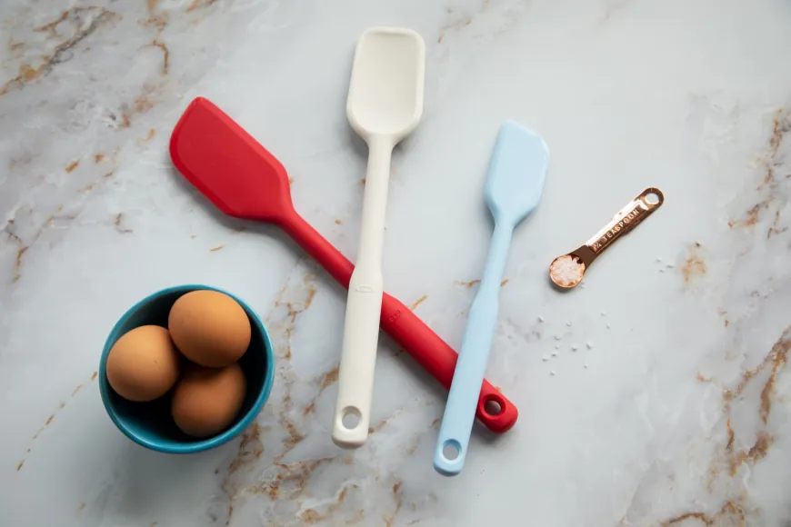 Best Spatula for Non-Stick Cookware – No Scratches!