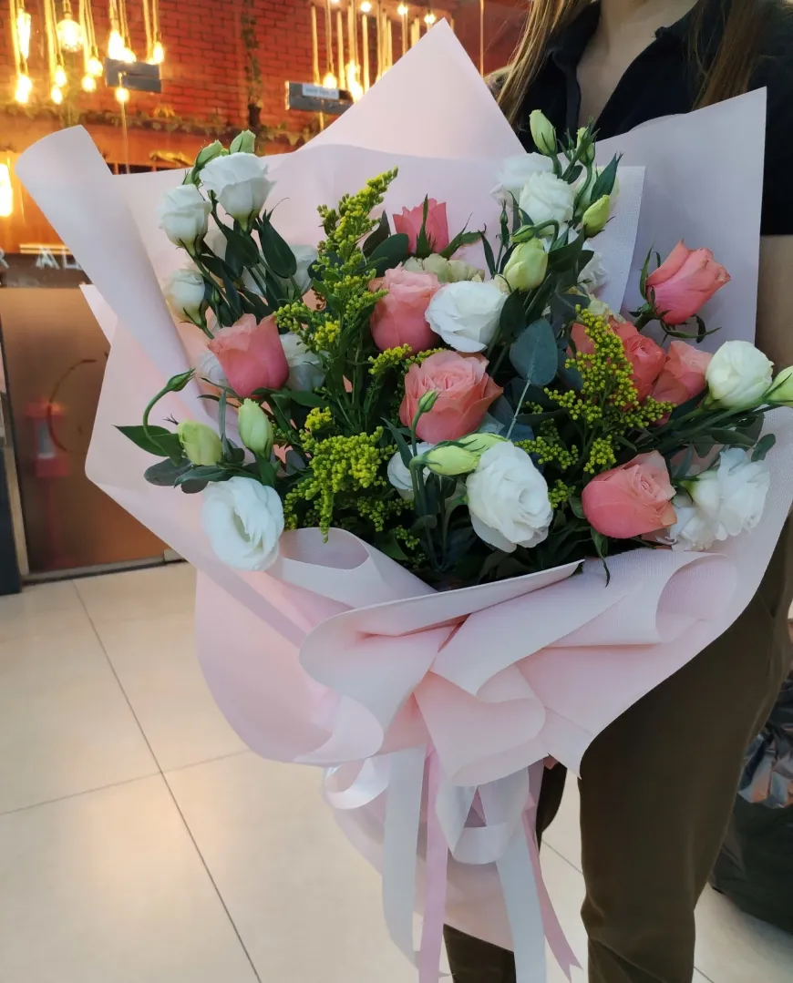 The Ultimate Guide to Anniversary and Birthday Flower Bouquets in Dubai