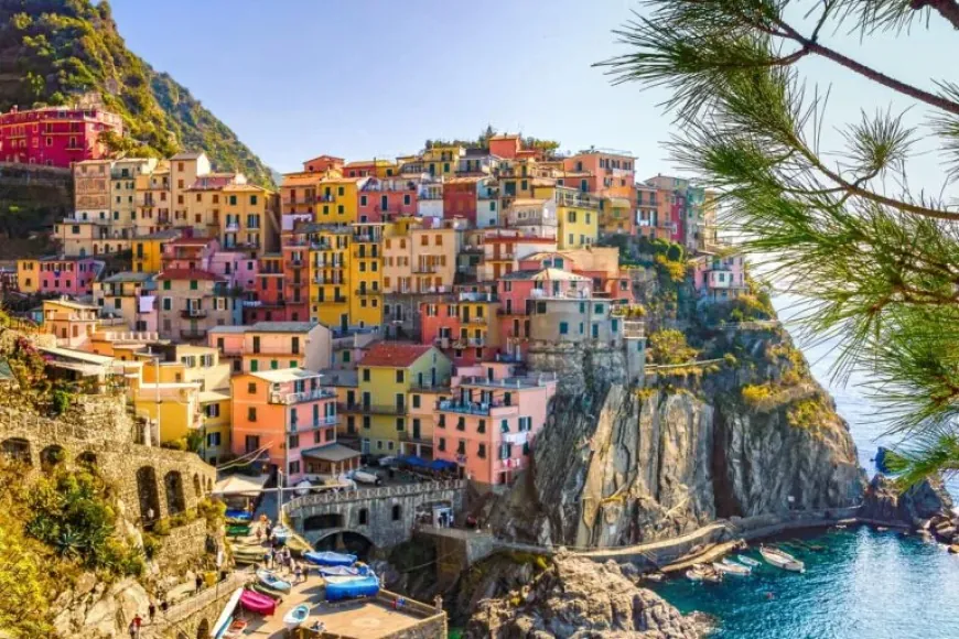 The Ultimate Guide to Italy's Enchanting Coastline: From Amalfi to Cinque Terre