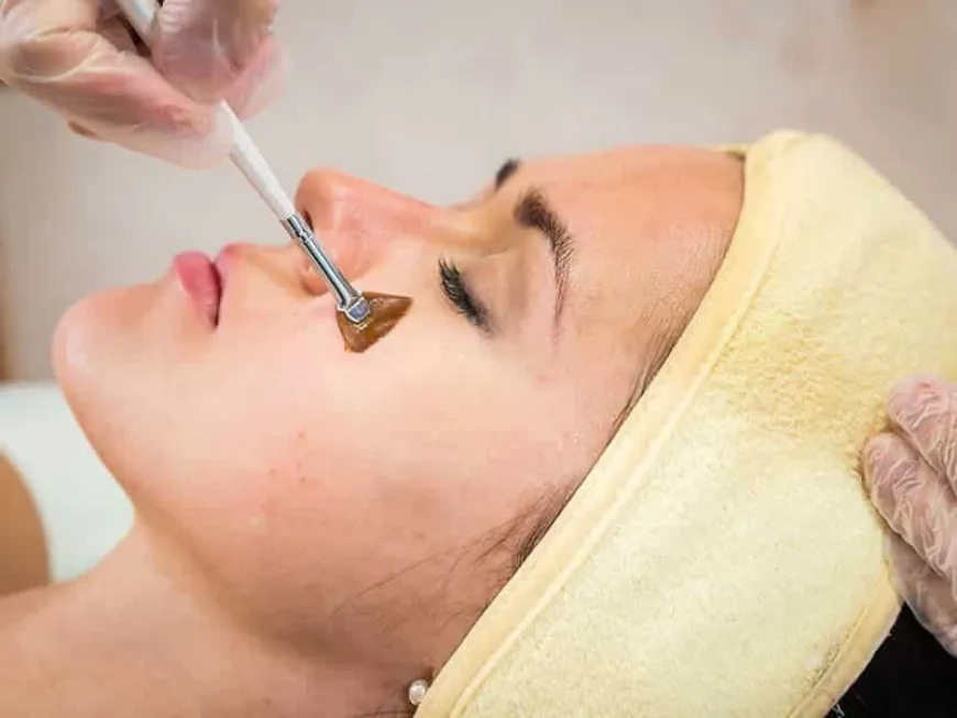 HydraFacial in Dubai: Combat Aging Signs with Ease