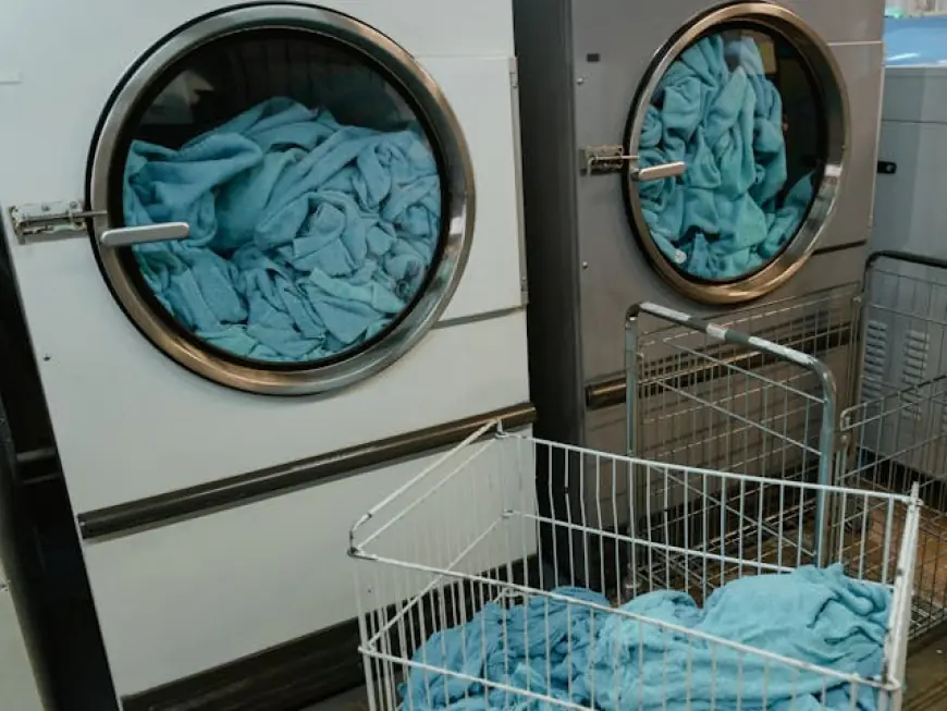 10 Signs You Need Professional Laundry Services in Chicago