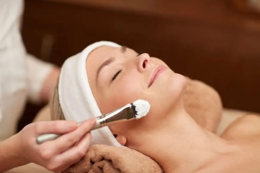 Rejuvenate Your Skin: The Benefits of Deep Cleansing Facials in Dubai