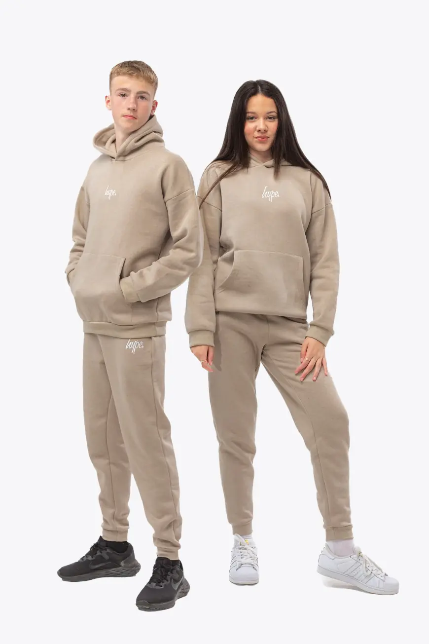 How to Choose the Right Tracksuit for Boys and Girls