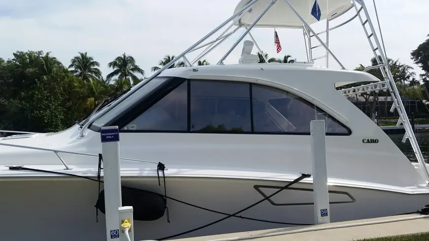 Marine Window Tinting for Privacy and Energy Efficiency