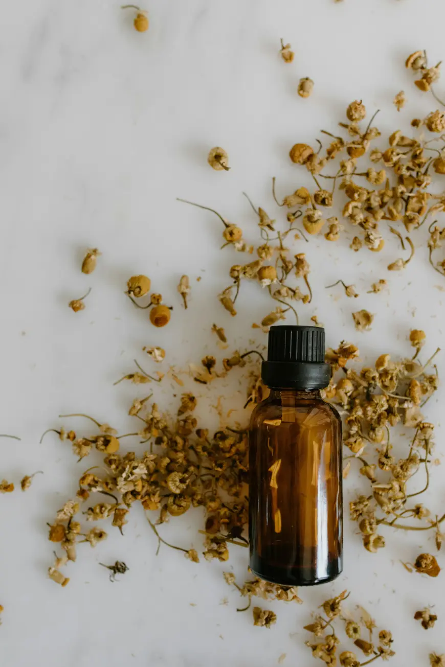 The Benefits of Using Roll On Essential Oils for Anxiety and Mental Clarity