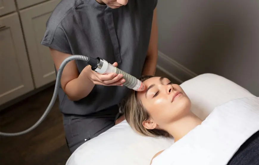 How Fractional RF Microneedling Treats Hyperpigmentation Issues