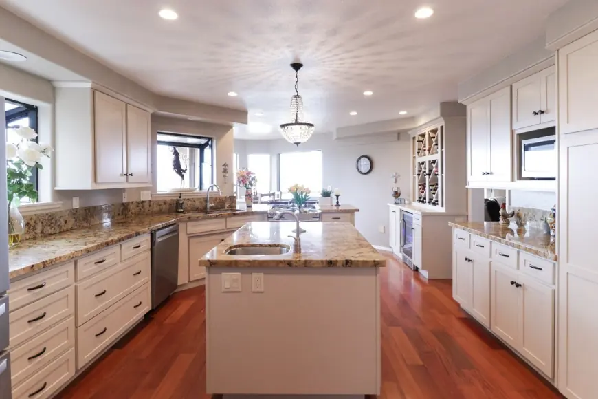 Elevate Your Space with Kitchen Redesign Services in Estero