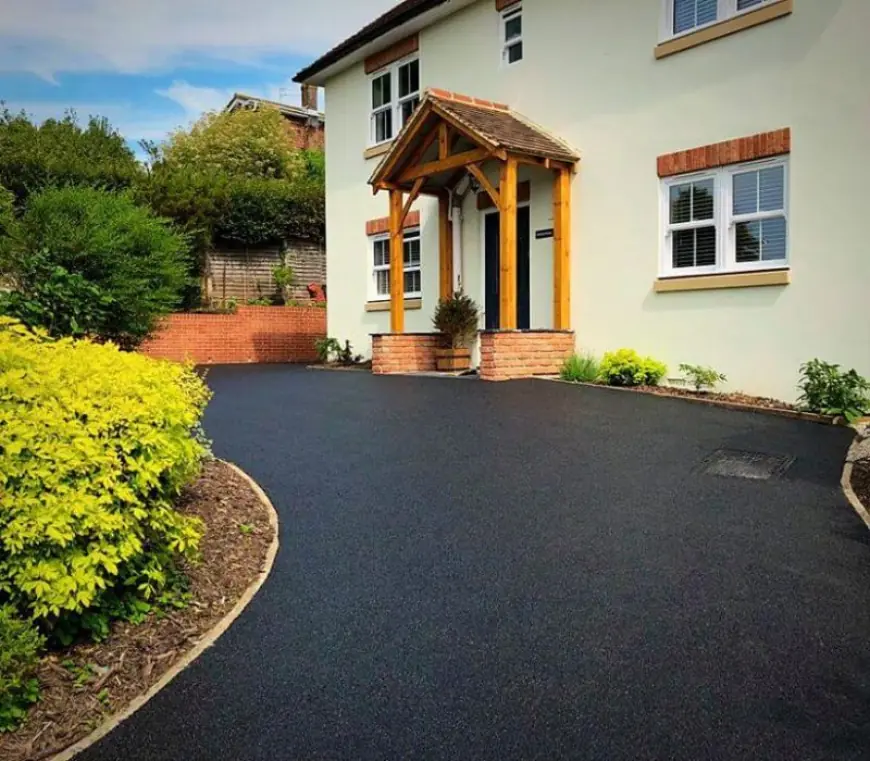 Tarmac Driveways Poole: The Perfect Blend of Durability & Style