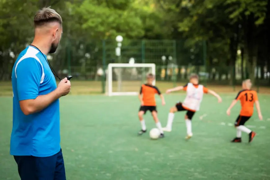 The Difference Between Professional and Amateur Football Academies