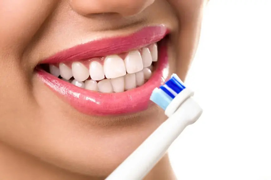 The Right Way to Brush and Floss: Are You Doing It Correctly?