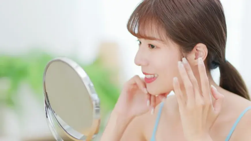 How to Improve Skin Texture and Tone with Skin Whitening Solutions