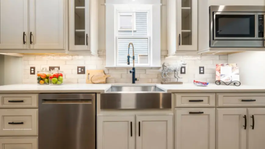 Kitchen Remodeling Essentials: The Impact of Lighting on Ambiance and Functionality