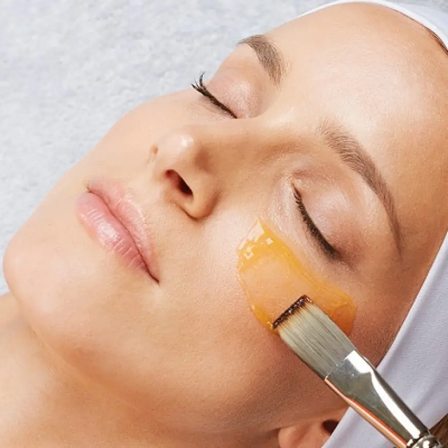 Cold Peel vs. Laser Resurfacing: Which One is Better?