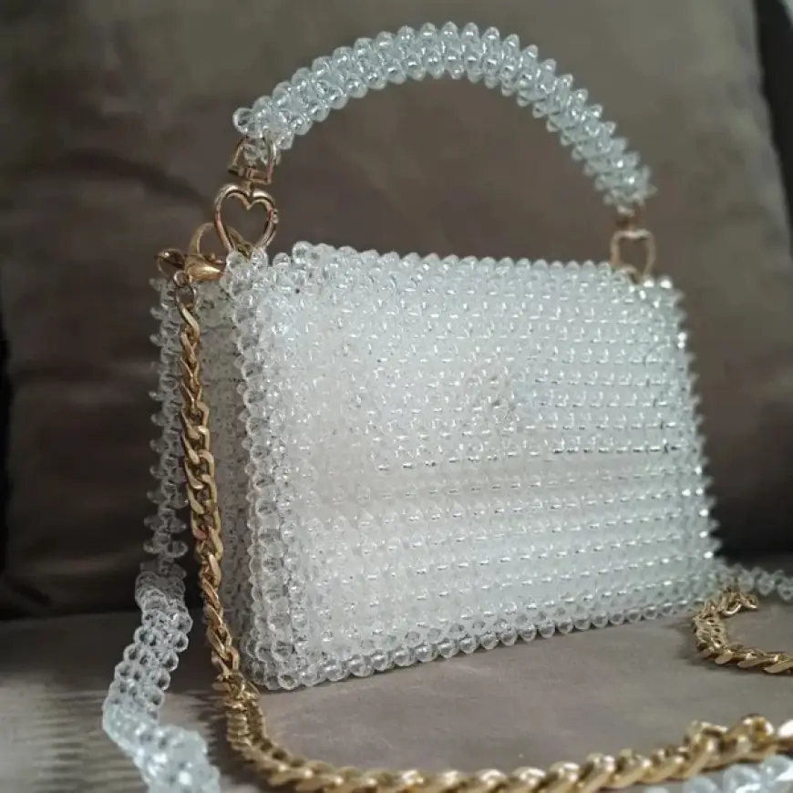 Pearl Clutch Bag – Elegant, Timeless & Sophisticated Accessory