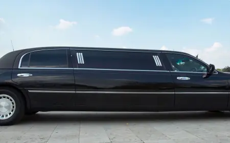 Canada Airport Travel: Brampton Limo Services to Toronto Pearson Made Easy