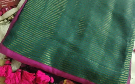 Mul Cotton Sarees For Office Wear in Green Colour