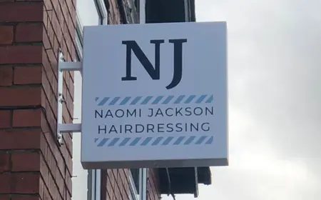 Projection Sign Printing London – Make Your Business Stand Out from the Street