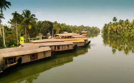 Munnar Tour Package – Explore Misty Mountains and Lush Valleys