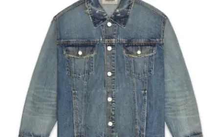 Essentials Jacket: Streetwear’s Cleanest Layering Piece