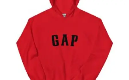 Your Ultimate Hoodie Style Guide: From Classic to Bold