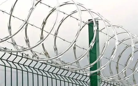 How Are Weld Mesh Fence Manufacturers Adapting to Modern Security Demands?