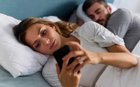 10 Quiet Clues He’s Breaking Your Trust (Without Cheating on You)