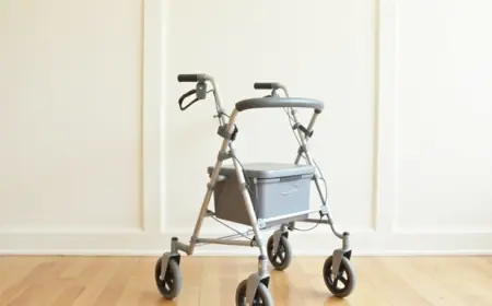 How Portable Walking Helpers Are Revolutionizing Senior Mobility