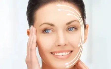 شد الوجه لكل الأعمار: نصائح الخبراء للحفاظ على شباب البشرة