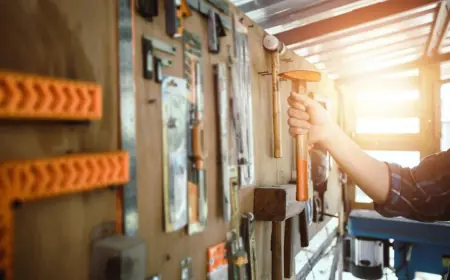 How to Choose the Right Hand Tool Supplier in the UK