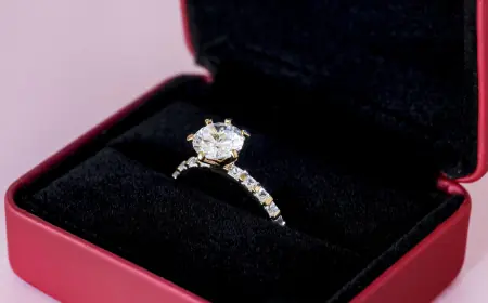 Expert Tips & Trends for Buying Diamond Engagement Rings for Women