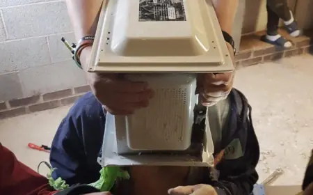 Chaos in Kasarani as Thief Returns Stolen Microwave Wrapped in Bedsheet and Knocks Politely