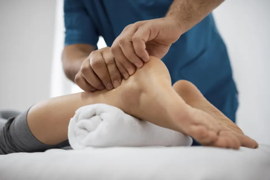 How Acupuncture Helps Balance Hormones Naturally