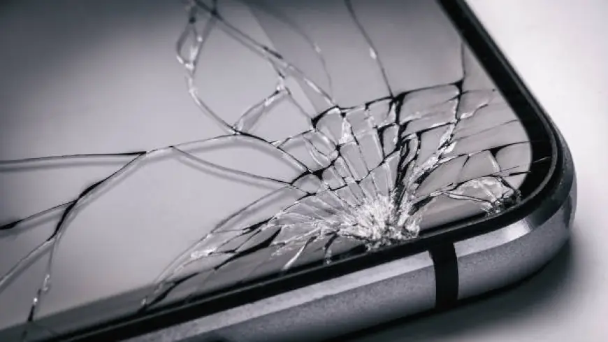 Broken Screen Repair in Garland