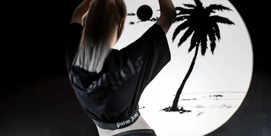Raise your Streetwear to the next level with the legendary Palm Angels Shirt