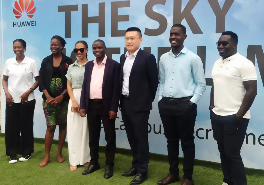 CEDAT Principal Musinguzi urge MAK graduates to harness career opportunities from the Huawei Campus Recruitment program.