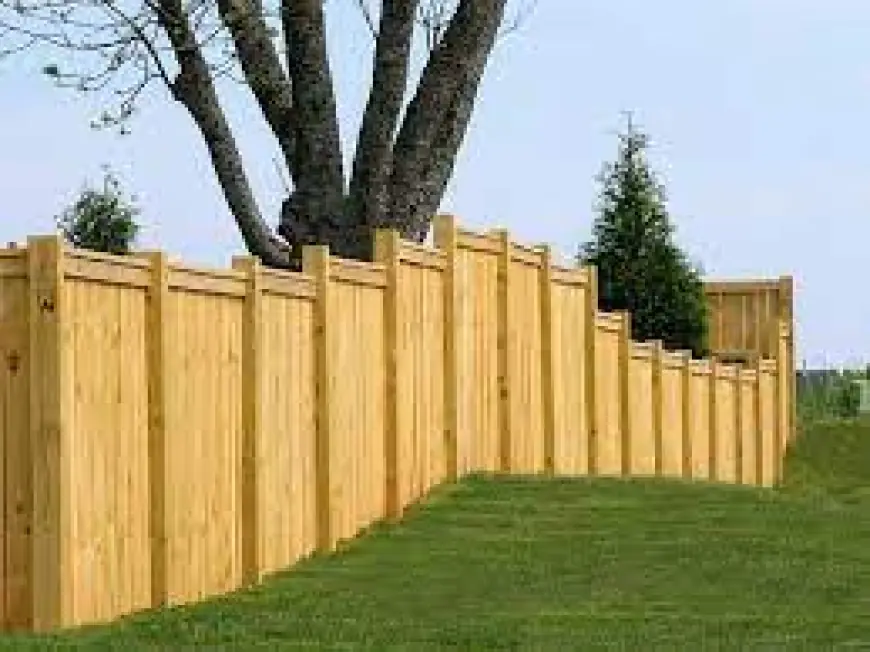 High-Quality Craftsmanship in Cedar Fencing for Your Home