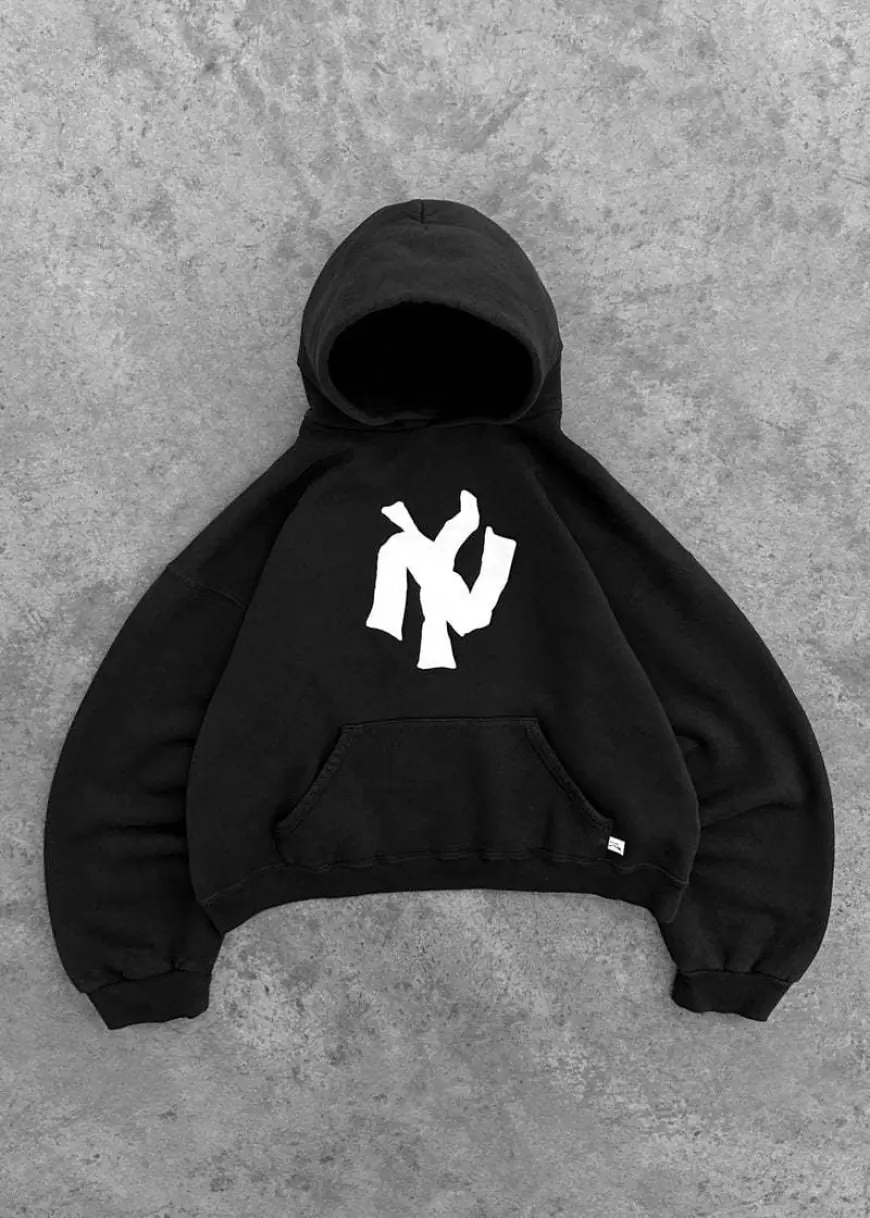 Akimbo: Redefining Streetwear Culture with the Akimbo Hoodie