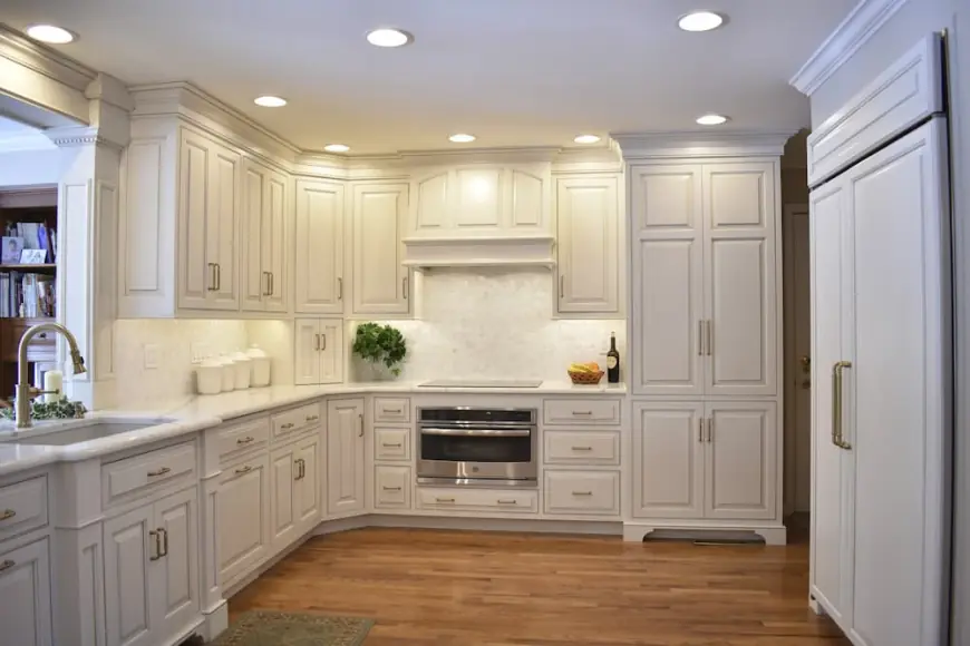 Custom Kitchen Cabinets for Modern, Farmhouse, and Classic Kitchens