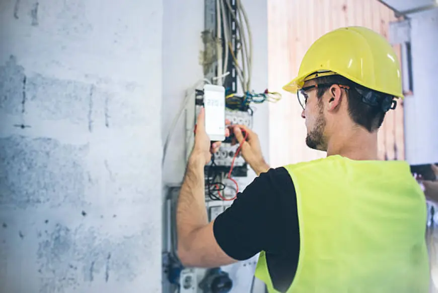Renovating a Kitchen? Why You’ll Need an Electrician in Hockley Early in the Process