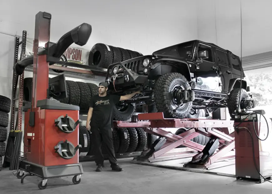 How Do Jeep Custom Shops Balance Style and Performance in Their Builds?